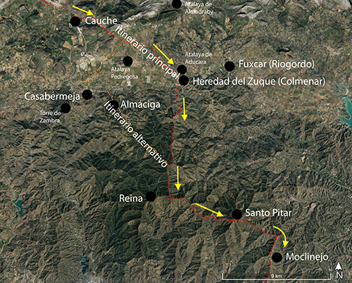 Mapa satelital con rutas señaladas en amarillo y rojo que conectan localidades como Cauche, Almáciga, Reina, Santo Pitar y Moclinejo en un área montañosa con indicaciones de itinerario principal y alternativo.

Descripción generada con IA